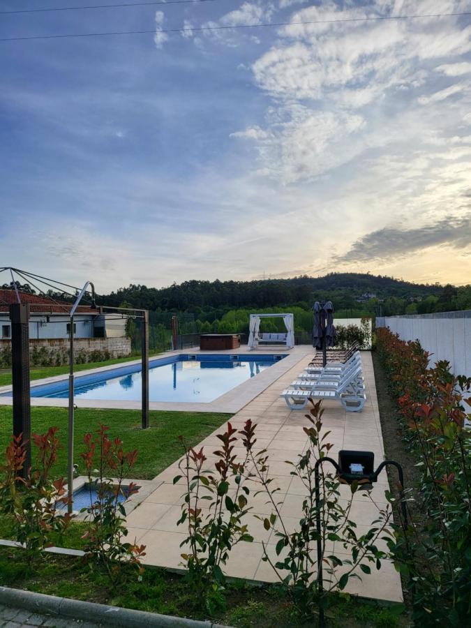 Villa Moura - Pool&Jacuzzi Póvoa de Lanhoso Esterno foto